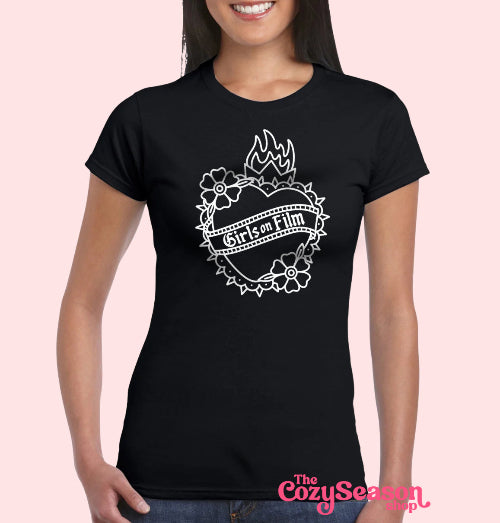GIRLS ON FILM - Cozy T-Shirt