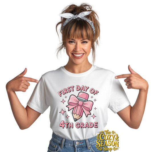 FIRST DAY OF 4TH GRADE - Unisex T-SHIRT
